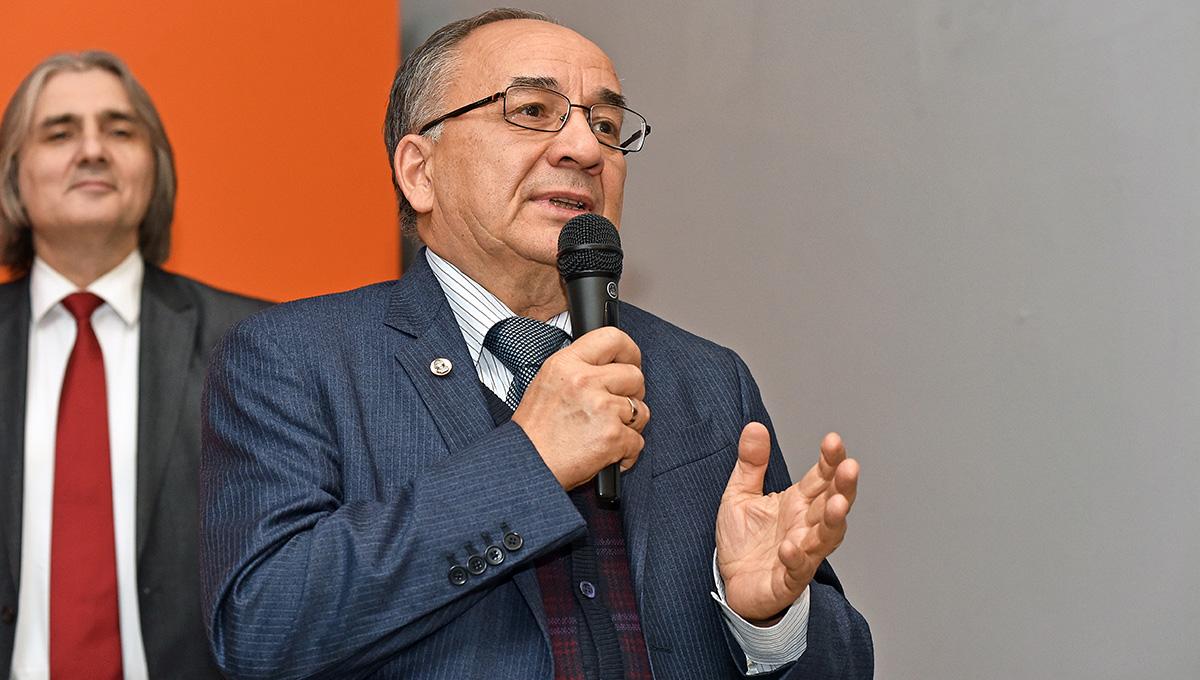 Соловьёв Соловьёв