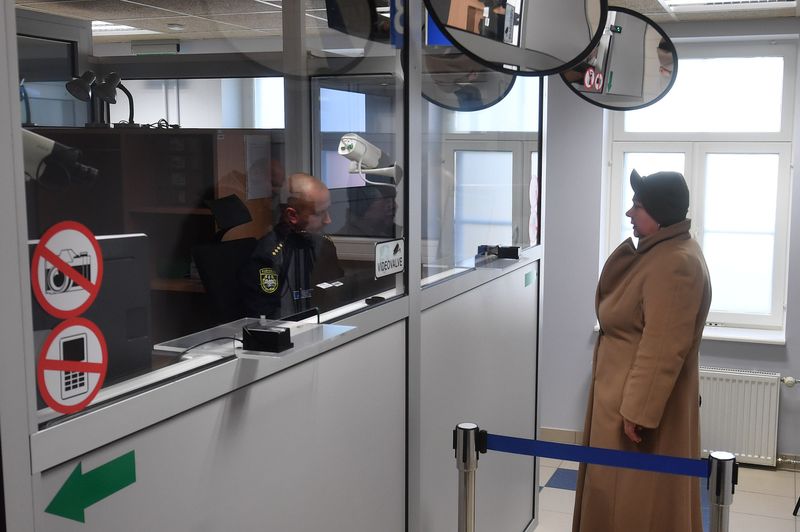После длительной реконструкции вновь открылся погранпункт «Нарва-2». Фото и видео После длительной реконструкции вновь открылся погранпункт «Нарва-2». Фото и видео