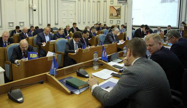 Областные депутаты будут контролировать работу всех ведомств