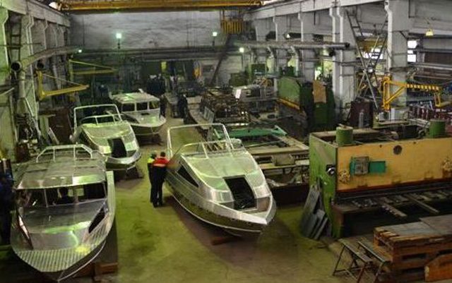 Костромской завод произвёл для Минобороны РФ новые катера БМК Костромской завод произвёл для Минобороны РФ новые катера БМК