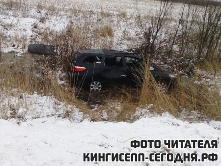 Не чищенные дороги стали причиной ДТП под Кингисеппом. Фото