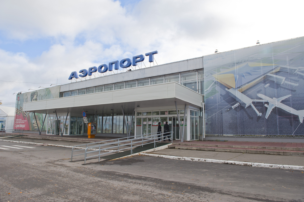 Стоимость парковки у старого терминала аэропорта снизилась в два раза
