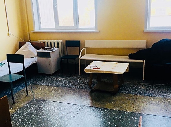 Руководство медсанчасти МСЧ №6 накажут за пациентов в коридоре