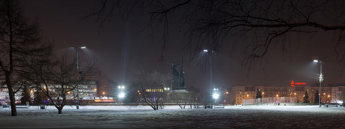 Освещение памятника
