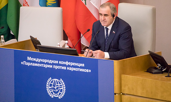 Сергей Неверов: Необходимо криминализировать пропаганду и рекламу незаконного потребления и оборота наркотиков